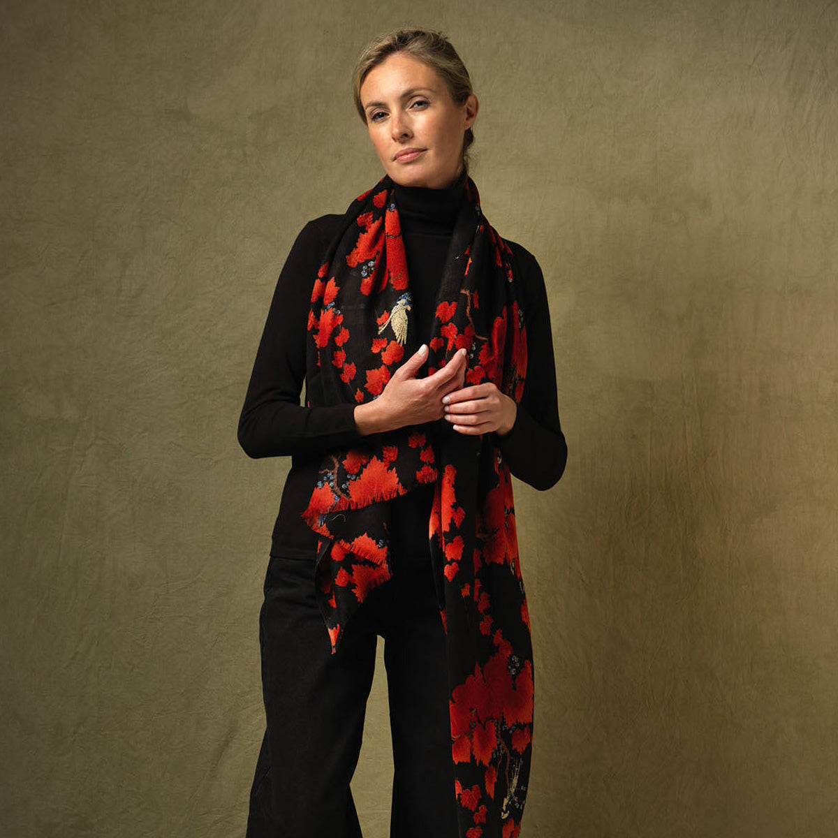 Acer Black Wool Scarf