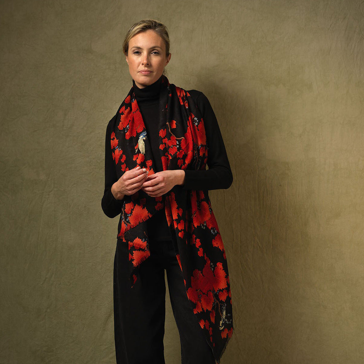 Acer Black Wool Scarf