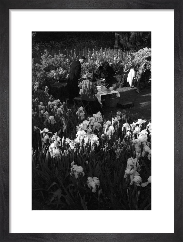 Audiences picnicking at Glyndebourne, 1958 Glyndebourne Shop