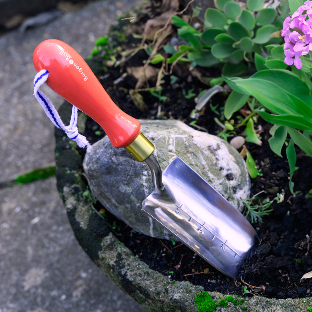 Red Gardening Transplanter