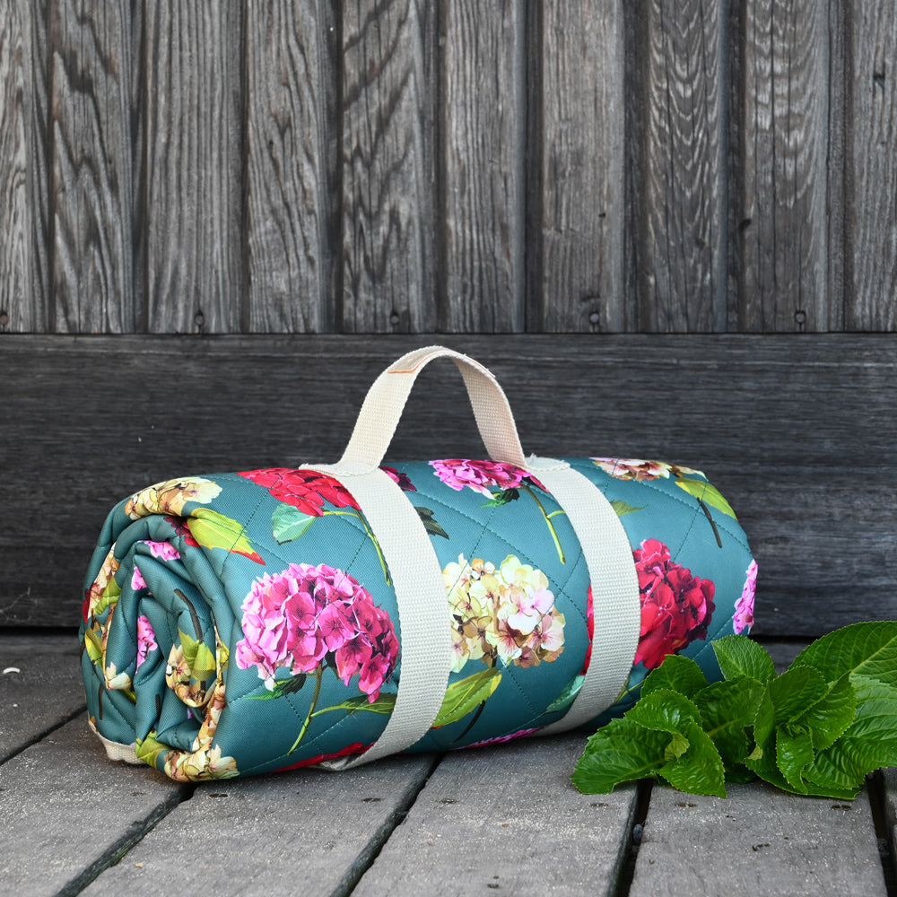 Hydrangea Quilted Picnic Blanket