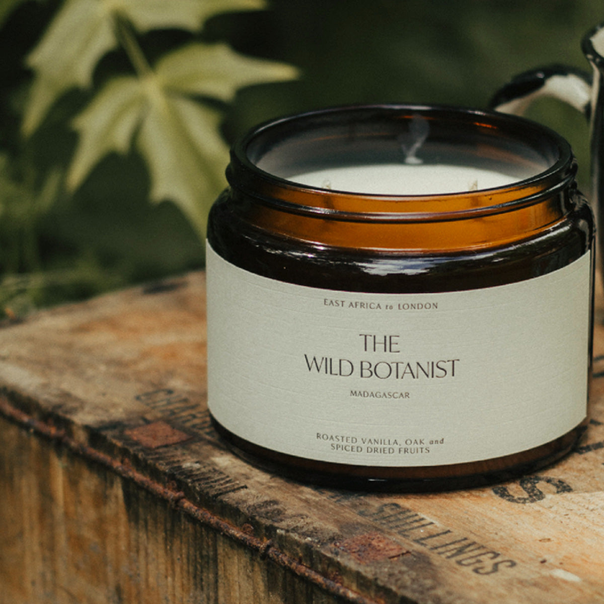 Madagascar Large Soy Candle: Roasted Vanilla, Oak & Spiced Dried Fruits Glyndebourne Shop