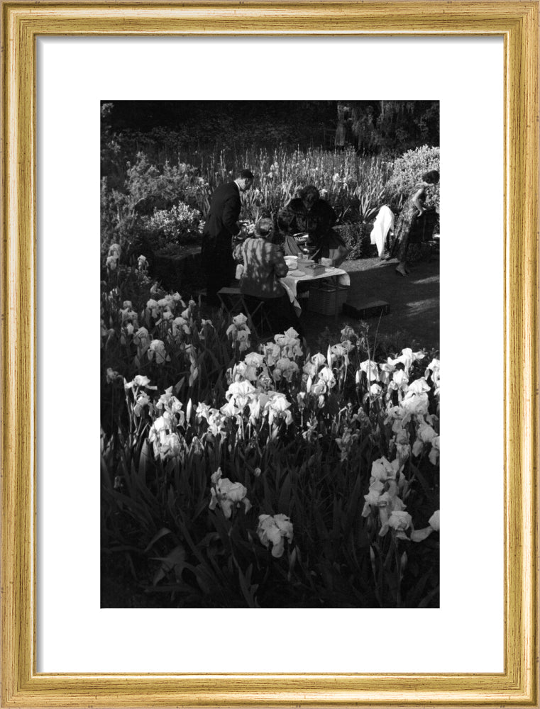 Audiences picnicking at Glyndebourne, 1958 Glyndebourne Shop