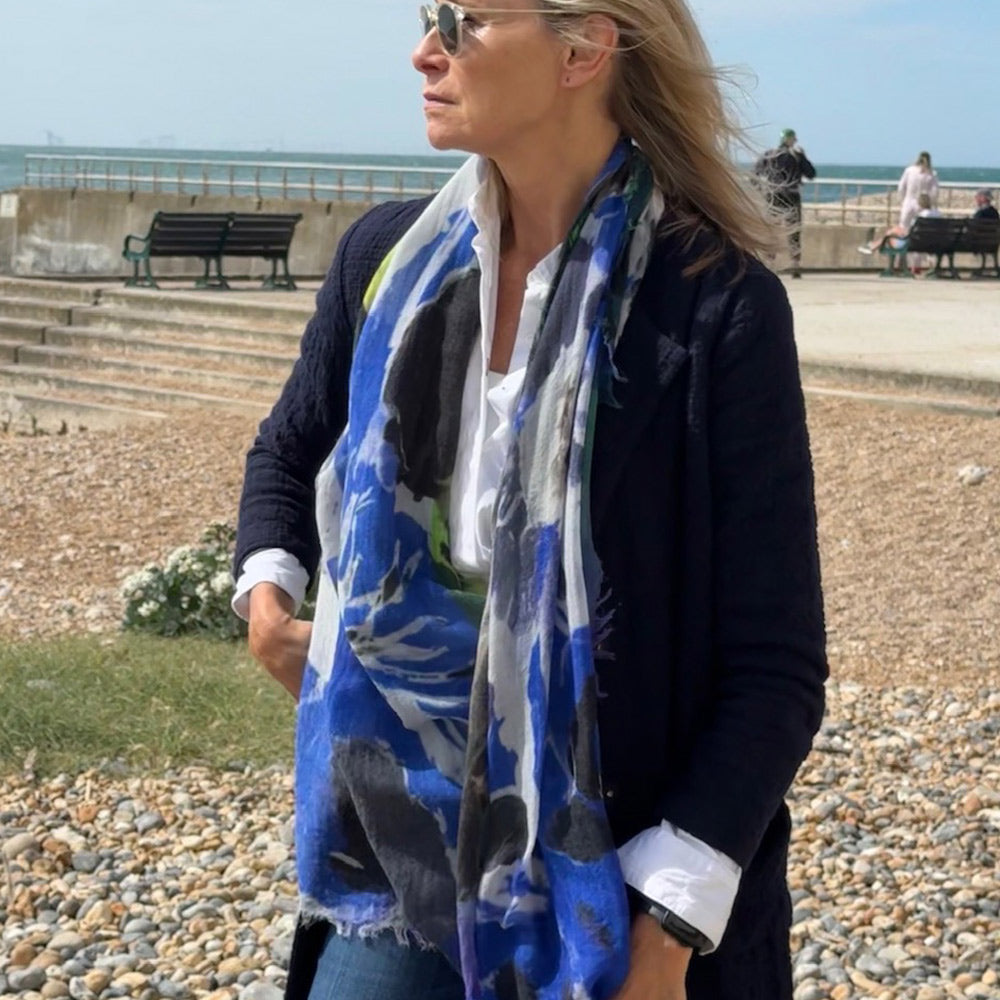 Big Flower Wool Scarf