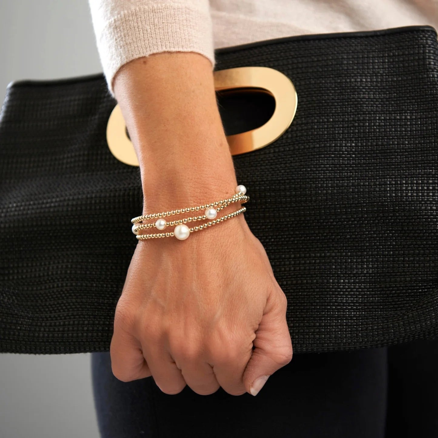 Large Cultured Freshwater Pearl & Gold Coloured Bracelet