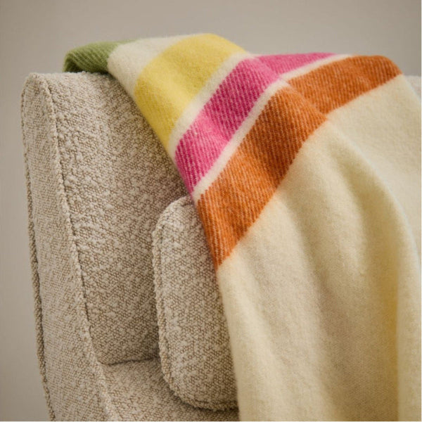 Alaska Petal Pure New Wool Picnic Rug & Throw