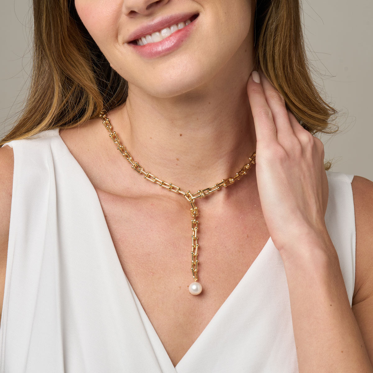 Chain & Pearl Necklace